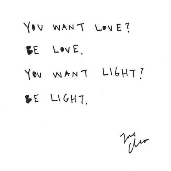 Meet your Posher, Jess ✌🏼 - Picture 4 of 8